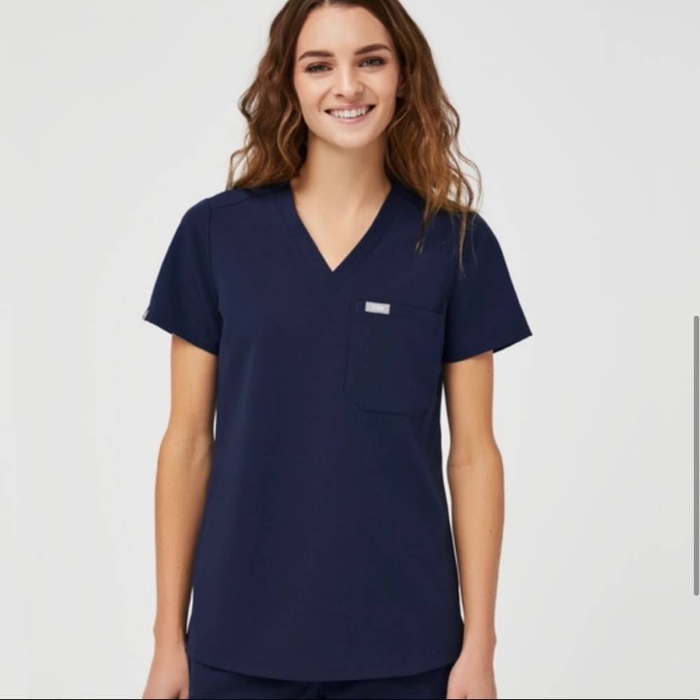 FIGS navy  Casma top